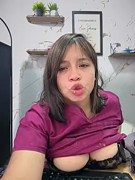 Melany-1 Adlı Modelin Canlı XXX Sohbeti