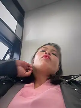 Mila_Rysky1 Show in webcam