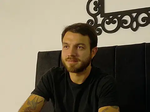 Santhiago_Jonnesn Webbikameraesitys