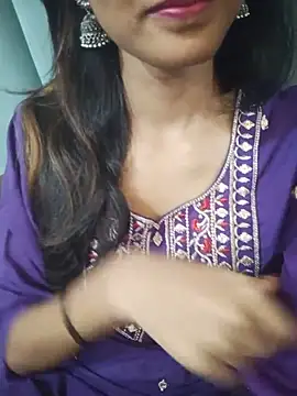 _Sexy_Lilly_ Adlı Modelin Canlı XXX Sohbeti