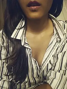 دردشة _Sexy_Lilly_ الجنسية المباشرة
