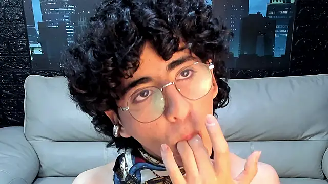 ElliotNoir webcam show