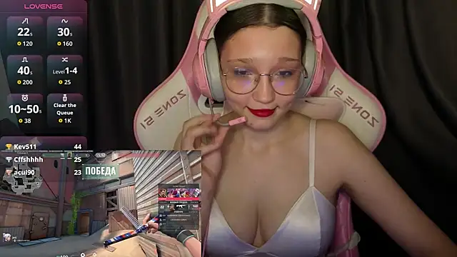 PiinkiAura Webcam-Show