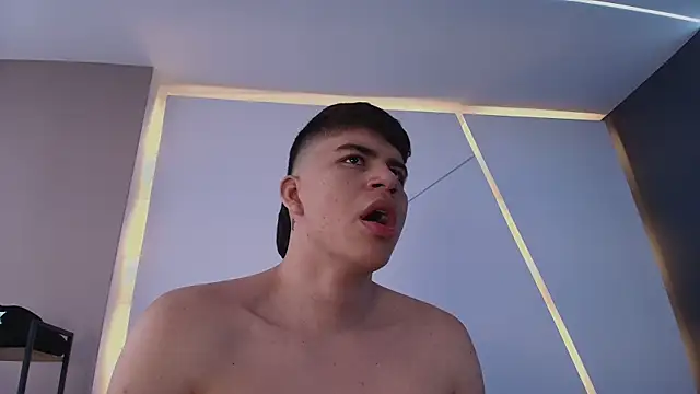 Thiago_Betancourt Webcam Show