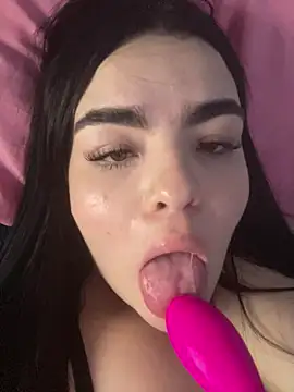 Angelica_big69's Webcam Show