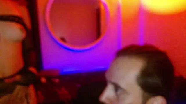 Obey_mee1n Webbikameraesitys