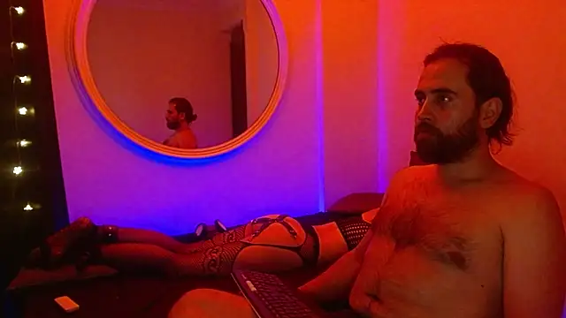 Obey_mee1 webcam show