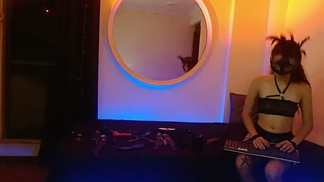 Webkamerová show Obey_mee1