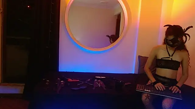 Webkamerová show Obey_mee1