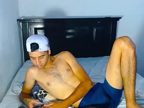 abrahaam25 Webcam Show