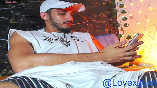 LovexJuxn77 Webcam-Show