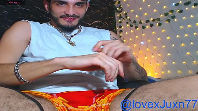 LovexJuxn77 Webcam Show
