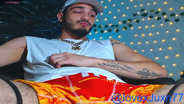 LovexJuxn77 webcam show