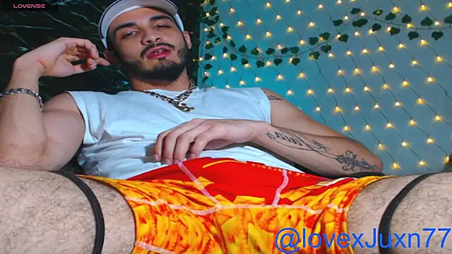 LovexJuxn77 Webcam Show