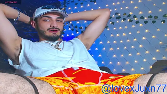 LovexJuxn77 webcam show