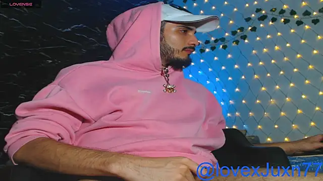LovexJuxn77 Webcam Show