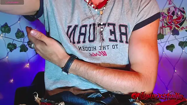LovexJuxn77's Webcam Show