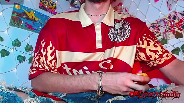 LovexJuxn77n Webbikameraesitys