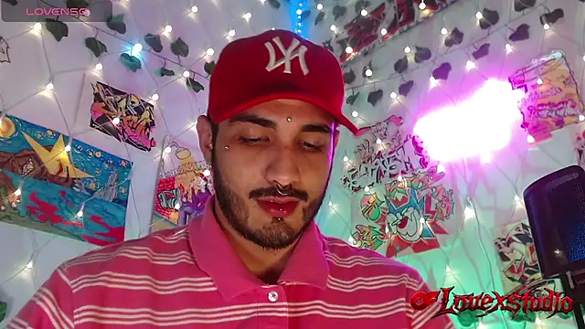LovexJuxn77 Webcam Show