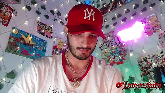 LovexJuxn77 Adlı Modelin Web Kamerası Şovu