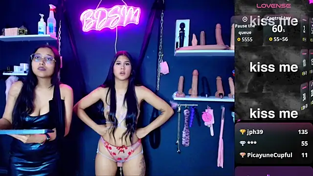 Show de webcam de MissVicky_SlaveLiah_BDSM