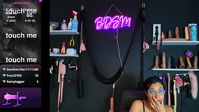MissVicky_SlaveLiah_BDSMのウェブカメラショー