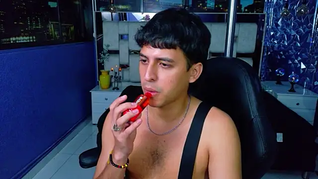 ian_sprouse Show in webcam