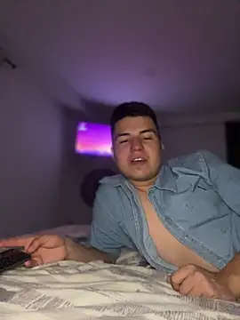 Show Webcam de steven_femboy
