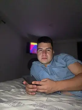 Show modela steven_femboy na web-kameri