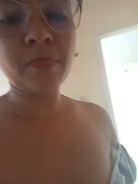 Roxxana2026 Adlı Modelin Canlı XXX Sohbeti