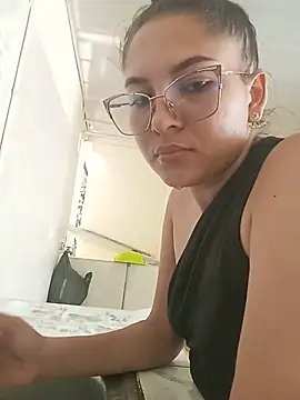 Chat XXX en directo de Roxxana2026