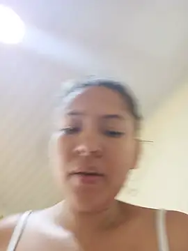 Roxxana2026's Live Chat Room