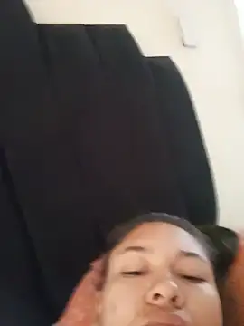 XXX chat uživo modela Roxxana2026