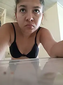 Roxxana2026's Live XXX Chat