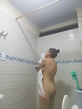 Roxxana2026 Adlı Modelin Canlı XXX Sohbeti