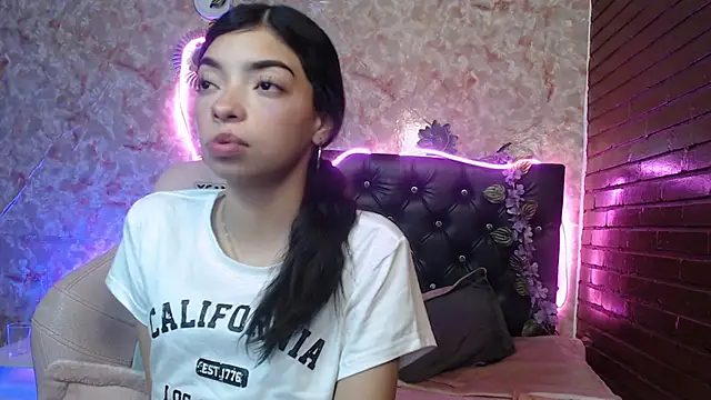 piedra_lunagp Adlı Modelin Canlı XXX Sohbeti
