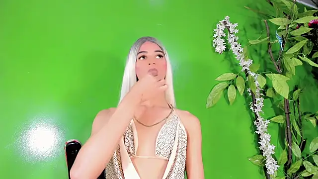 Monserrat_x's Webcam Show
