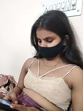 yours_queen_'s Live XXX Chat
