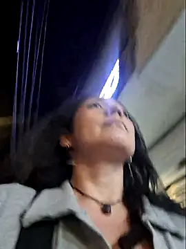 Chat +18 de Evelyn_outdoors ao vivo