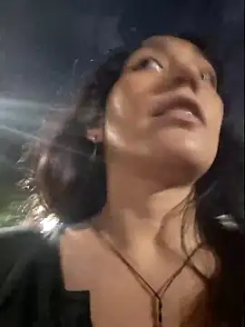 Evelyn_outdoors Live XXX Chat
