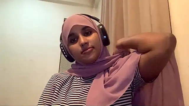 دردشة AikoVelvet الجنسية المباشرة