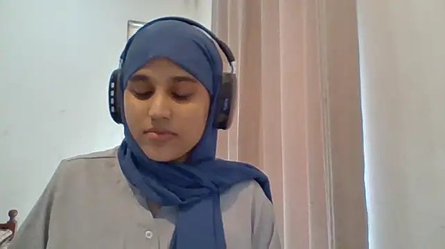 عرض كام AikoVelvet