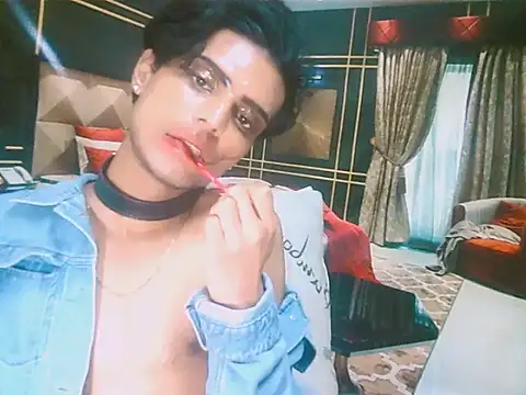 IndianLipstickLuna 网络视讯表演