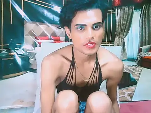 IndianLipstickLuna webcam show
