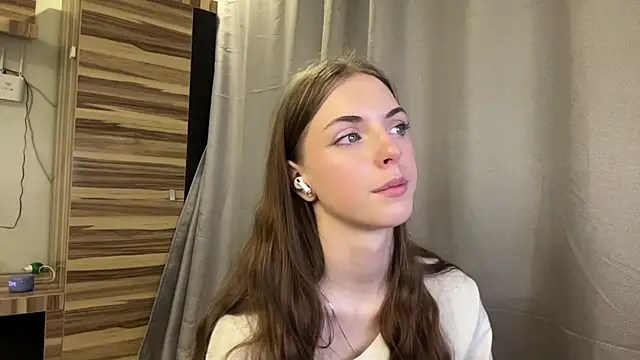 Clara_kitty Webcam Show