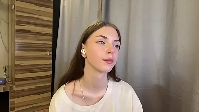 Clara_kitty Webcamshow