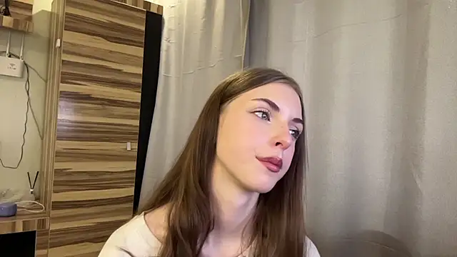Chatroom XXX en direct de Clara_kitty