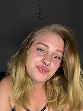 Chat XXX en directo de Laylaa_Rose