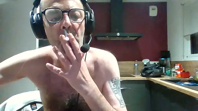 Show modela TONY161171 na web-kameri