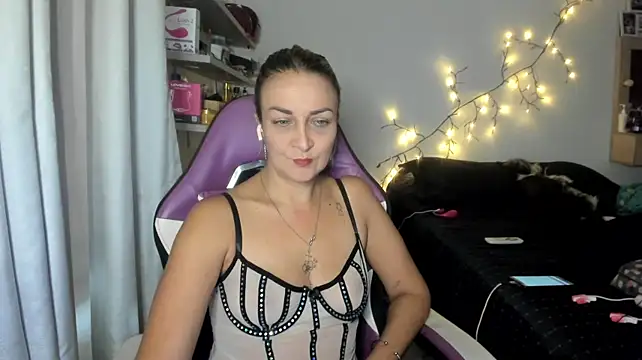 adri_smoke's Webcam Show